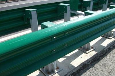 China PVC Coating Thrie Beam Highway Guardrail Systems For Traffic Road Protection for sale