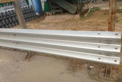 China Q235 Galvanized Highway Guardrail Beam Thire Beam / W Beam / Transation Beam for sale
