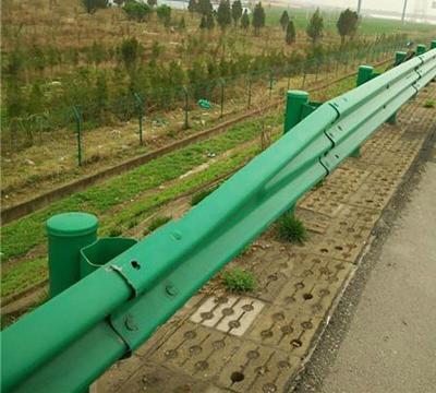 China Q235 Highway Guardrail Systems Galvanized Or Powder Coating Steel For Road Safety for sale