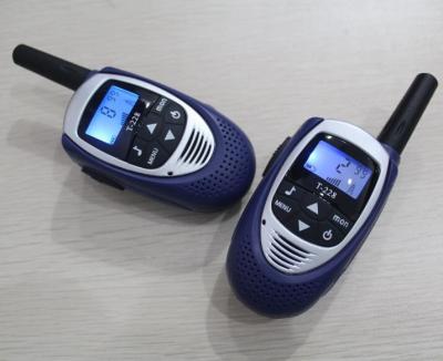 Chine T228 radios tenues dans la main de mini de la taille FRS/GMRS de paires walkies de film parlant à vendre