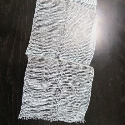 中国 Softness White Cotton gauze pieces EO Sterilized 8/12/16 Ply Light Weight 販売のため