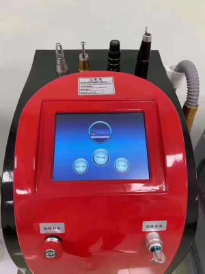 China Laser-Tätowierungs-Abbau-Maschine Q der Picosekunden-2000W schaltete Haut-Verjüngung Nd Yag zu verkaufen