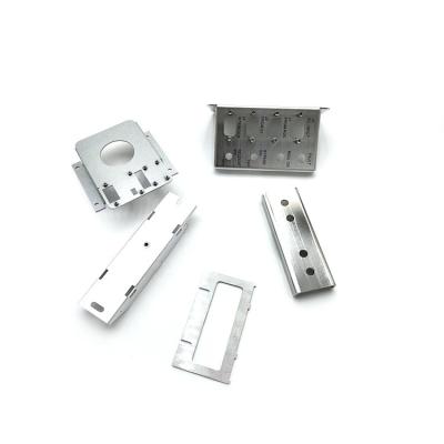Chine Laser en métal de Dx51d coupant le métal des pièces H63 5052 emboutissant le plat en aluminium d'acier inoxydable de pièces à vendre