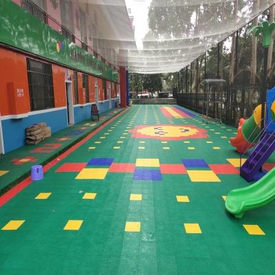 China Matte Removable Outdoor Sports Surfaces verde 250 x 250 x 12.7m m en venta
