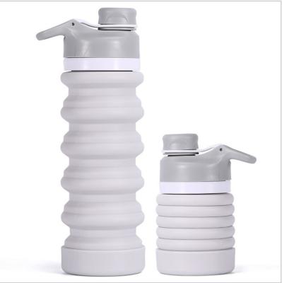 China Garrafas de água dobráveis de borracha de silicone com tampa à venda