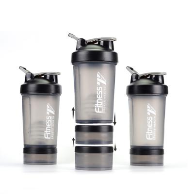 China Hot Selling 500ml Plastic Shaker Water Bottle Protein Gym Drinking Bottle with Metal Ball for sale