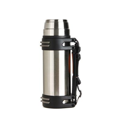 Chine 2 litres de bouteille thermique de grande capacité en acier inoxydable Pot de café Vacuum Bouteille à eau de thé à vendre
