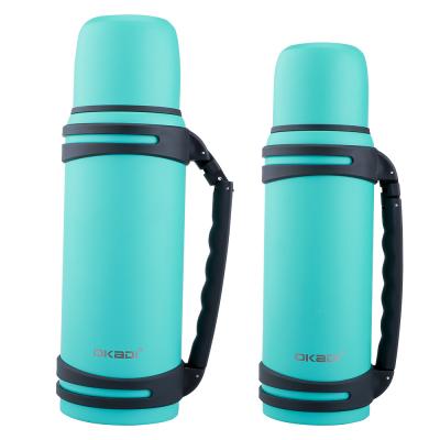 China 1.4L/1.8L de aço inoxidável Vacuum Travel Pot Outdoor Sports Thermal Flask Bottle Water With Handle à venda