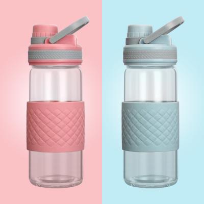 China 480ml High quality and convenient Leakproof BPA Free Glass Water Bottle with silicone sleeve and handgrip for sale