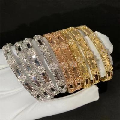 Chine Or massif Van Cleef Jewelry Bracelet en or rose 18 carats PerléE Sweet Clovers à vendre
