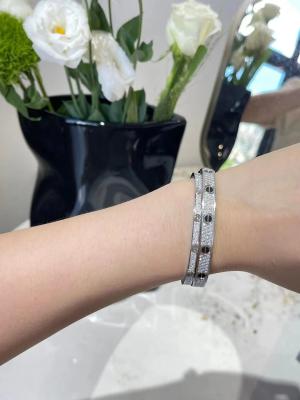 Chine bijoux de mariage blanc découpé en rond bijoux de luxe diamant pour femmes 18k bracelet en or à vendre