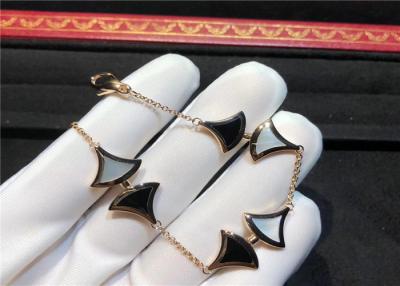 China As divas elegantes de  sonham o bracelete do diamante do ouro 18K com ágata e branco Shell à venda
