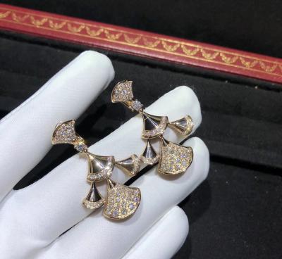中国 洗練された18K金のダイヤモンドのイヤリングによって、の花型女性歌手はイヤリングが夢を見ます 販売のため