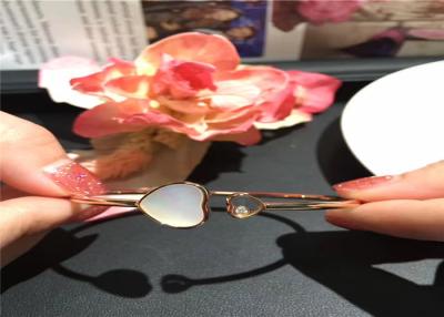 Chine Or personnalisé des bijoux 18K Rose de Chopard fait avec un diamant mobile à vendre