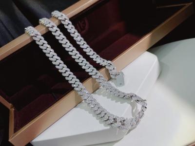 Chine Diamant naturel épais cubain du collier 18k Hip Hop 10mm de bijoux de glaçon à vendre