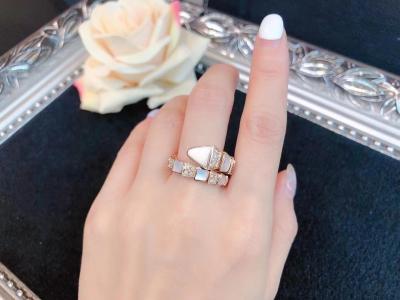 中国  SERPENTI Ring jewelry brand ambassador instagram Custom real gold diamond ring 販売のため