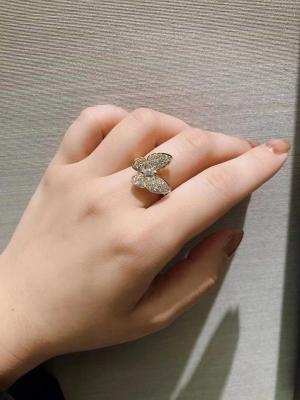 中国 gift box packaging Van Cleef & Arpels Flora Frivole Rings real 18k gold diamonds luxury jewelry nyc 販売のため