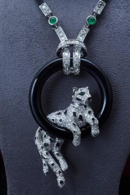 Cina lacca nera ceramica nera Panthere De Cartier Necklace dell'oro 18k in vendita