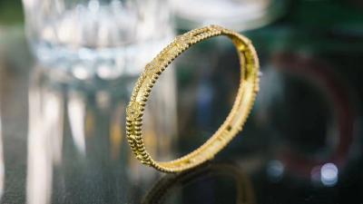China Ouro amarelo doce de Van Cleef And Arpels Bracelet 18K dos diamantes dos trevos de PerléE à venda