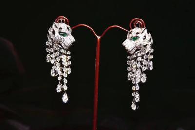 Cina Qualità Diamond Jewelry di lusso dell'oro bianco di Panthere De Cartier 18K in vendita