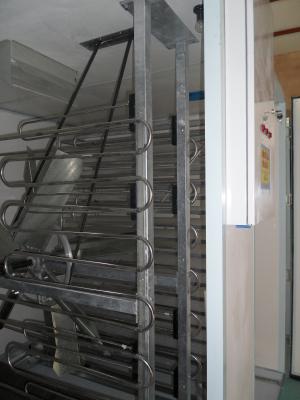 China Máquina del organismo del huevo de la incubadora de la sola etapa 15600 del uso de la granja con la estructura de la ventilación en venta