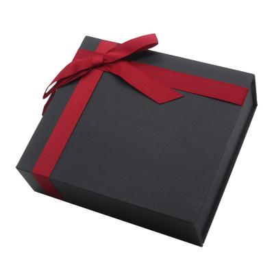 China Customized Logo CMYK Pantone Premium Paper Presentation Boxes Ribbon Tie Folding Gift Box for sale