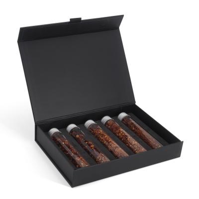 Chine Boîtes d'emballage pour cadeaux en papier d'épice magnétique de luxe noir pour épices à vendre