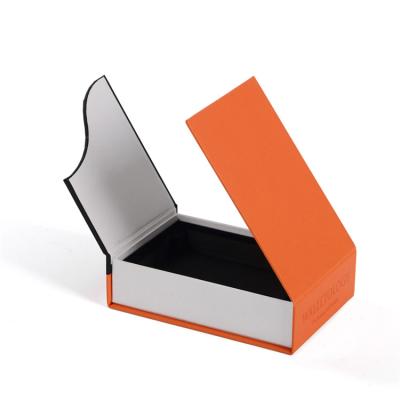 China Pequeña caja de regalo magnética del cierre con el parte movible de EVA, joyeros de la cartulina en venta