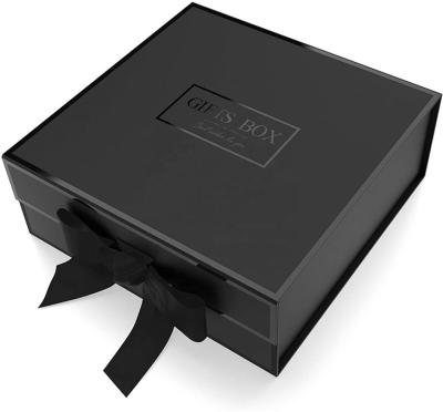 China Black Magnet 1400gsm Folding Paper Gift Boxes for sale