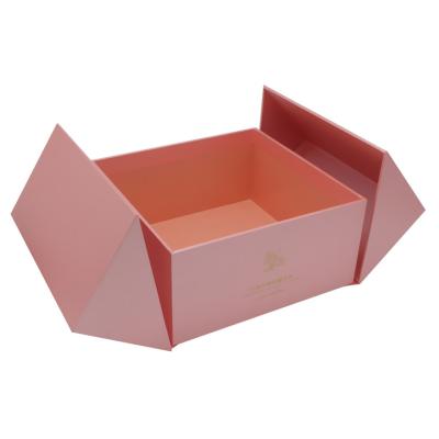 China Ropa interior rosada de papel de lujo de encargo que empaqueta la caja para el embalaje atractivo de la ropa interior en venta