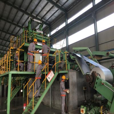 China Q195 Bobina de aço galvanizado com revestimento de zinco 30-275 g/m2 para aplicações industriais à venda