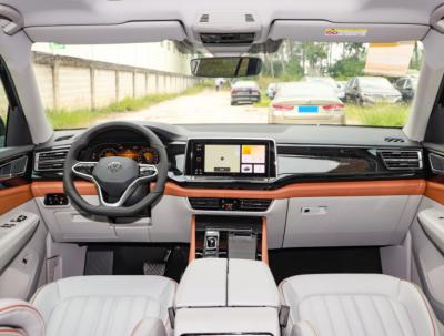 Chine camions commerciaux résistants FAW J6L de tracteur de 240Hp 5690mm Sinotruk à vendre