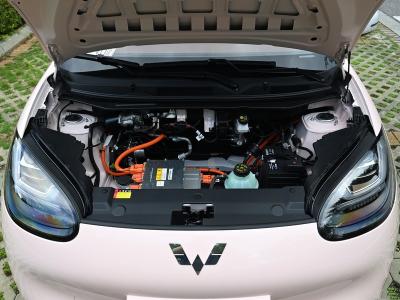 China Carro elétrico EV Wuling Binguo EV 5 portas 4 lugares 2024 Nova energia explosiva hatchback econômico carro elétrico à venda