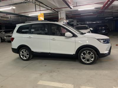 Cina Automobili del compatto MPV della seconda mano 156HP, 45L serbatoio di combustibile sette Seater MPV in vendita