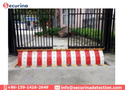 China 70 Ton A3 Steel Hydraulic Traffic Block Security Barriers With K12 Collision Level for sale