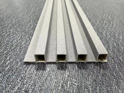 China Weiße WPC-Dekorationswandplatte Einwirkungsbeständigkeit Kunststoffholz zu verkaufen