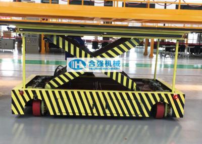 China Scissor la tabla de elevación con la impulsión electrohidráulica de cuatro ruedas orientables en venta