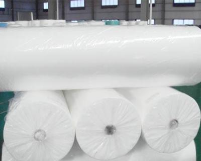 China White Disposable Non Woven Fabric Roll 1mm - 10mm Thickness Environmental Friendly for sale