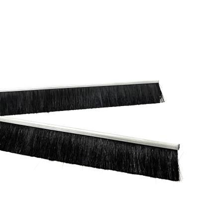 China Flexible de nylon de madera de espalda de puertas industriales de cepillo de sellado de la tira para la limpieza de puertas en venta