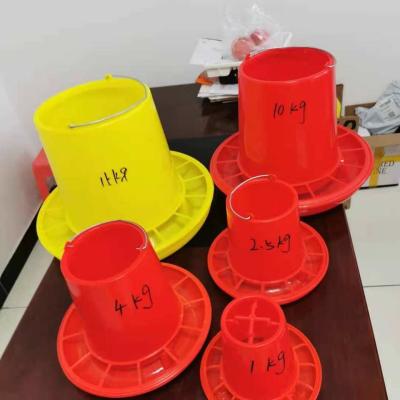 China Polypropylene Chicken Pan Feeder Plastic Poultry Feeder For Broiler for sale