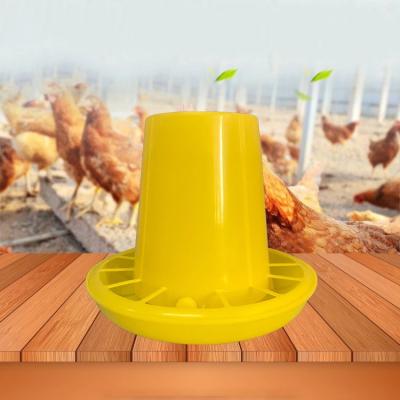 China Alimentador de pollo ODM 3kg Cubo colgante 6KG Alimentador de agua de pollo de plástico en venta
