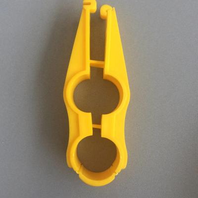 China Broiler Nipple Drinker Plastic Pipe Hooks Yellow PVC Pipe Hook for sale