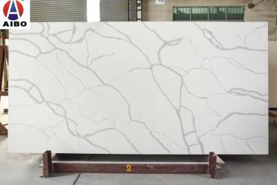China Lajes de bancada de quartzo veios branco cinza 18 mm 20 mm 30 mm Calacatta à venda