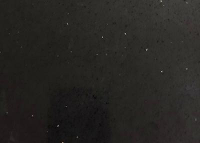 China Dureza acabada cepillada descolorada anti dirigida negro de la piedra 6,5 Mohz del cuarzo en venta