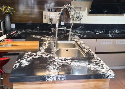 China Scratch Resist Honed Black Quartz Countertops Polished Surfaces Finished for sale