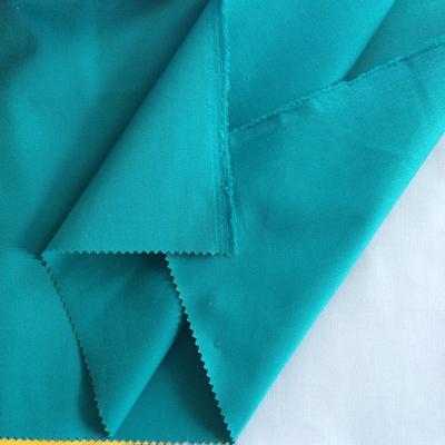 Chine CVC 60% coton 40% polyester fils 3/1 vêtements de travail uniformes tissu 240gm à vendre