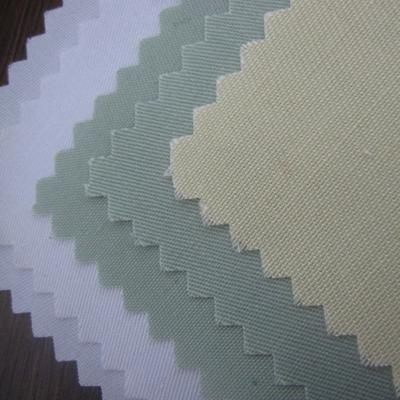 Chine Tissu CVC uniforme teinté 60 coton 40 polyester OEM à vendre