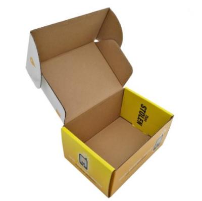 China 157g Varnish Debossed Colored Packaging Boxes Cardboard Corrugated CMYK CDR for sale