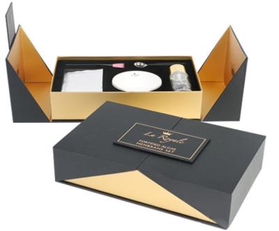 Chine Boîtes de empaquetage de soins de la peau de GV CMYK, boîte d'emballage de bouteille de parfum 100PCS à vendre