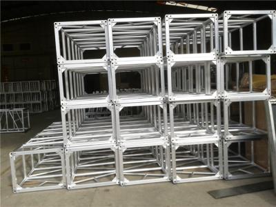 Chine Envergure carrée en aluminium résistante 600x760 millimètre des vis de tête de botte de cabine 12m à vendre